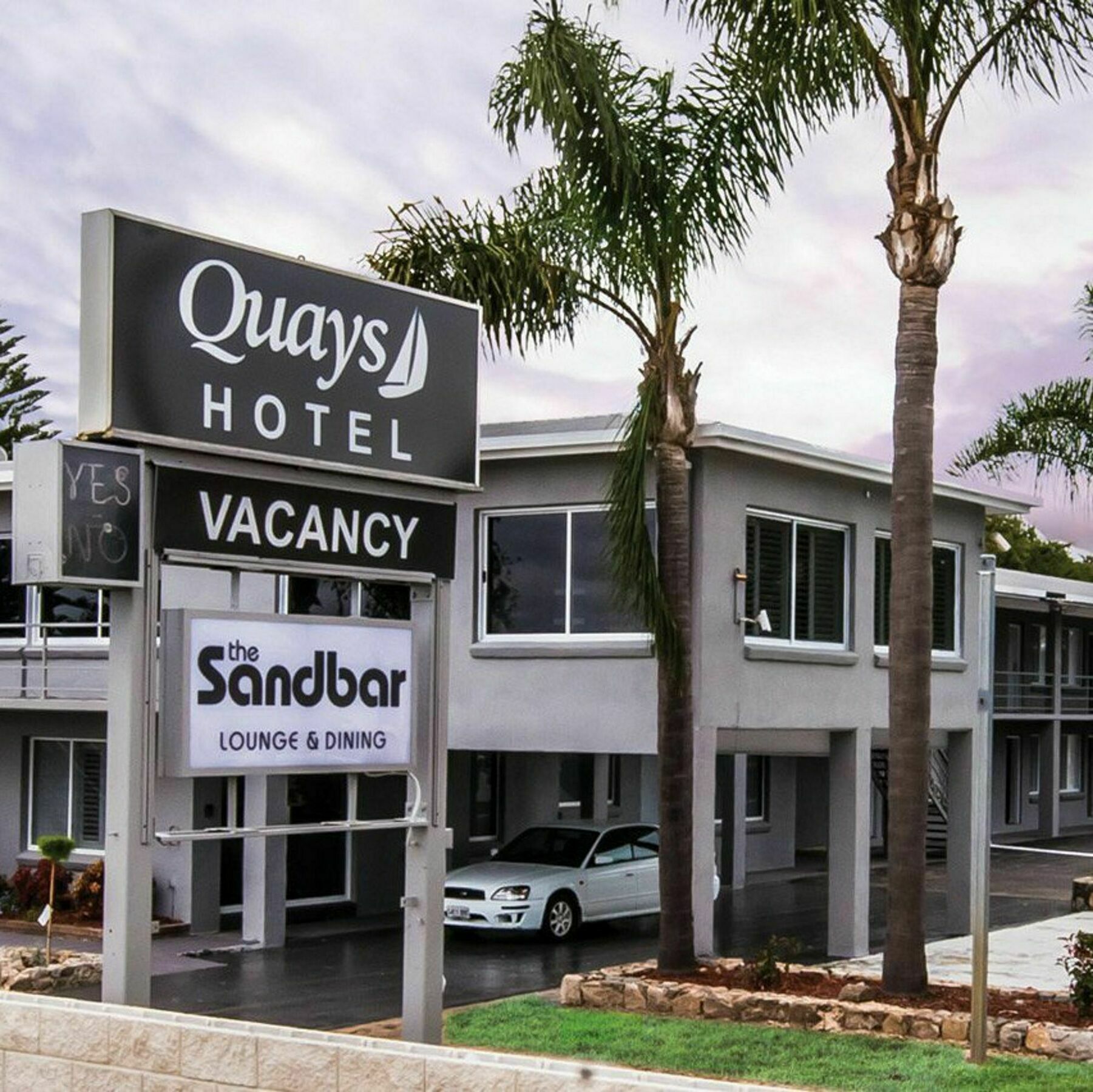 Quays Hotel Batemans Bay Eksteriør bilde